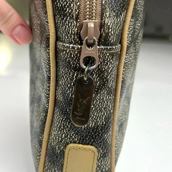 Saint Laurent Clutch Bag Giraffe Print - Picture 3 of 7